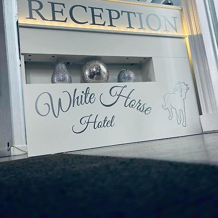 White Horse Hotel Strichen Bagian luar foto