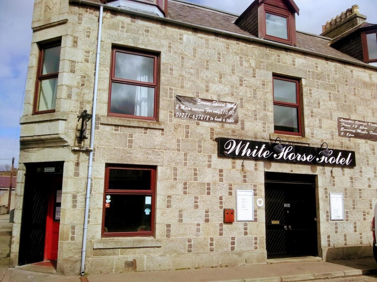 White Horse Hotel Strichen Bagian luar foto