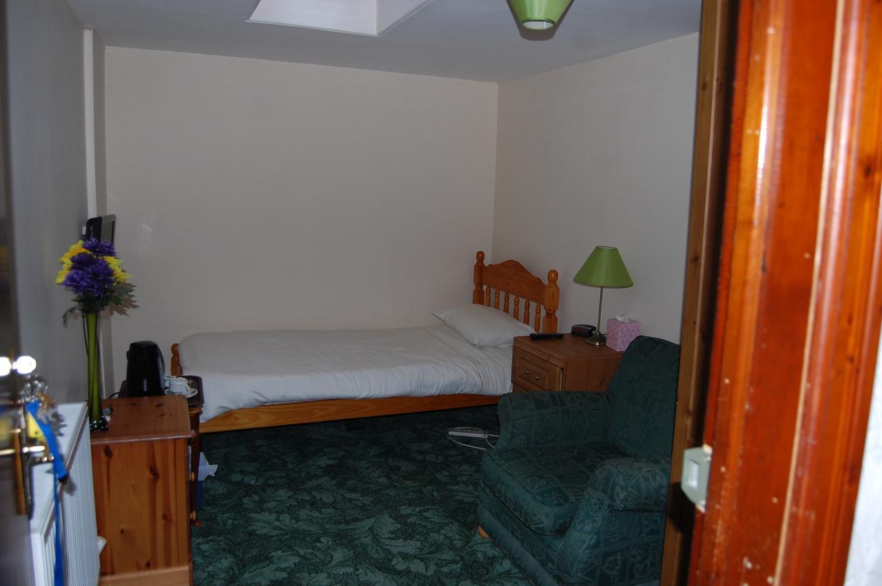 White Horse Hotel Strichen Bagian luar foto