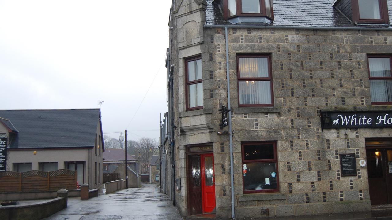 White Horse Hotel Strichen Bagian luar foto